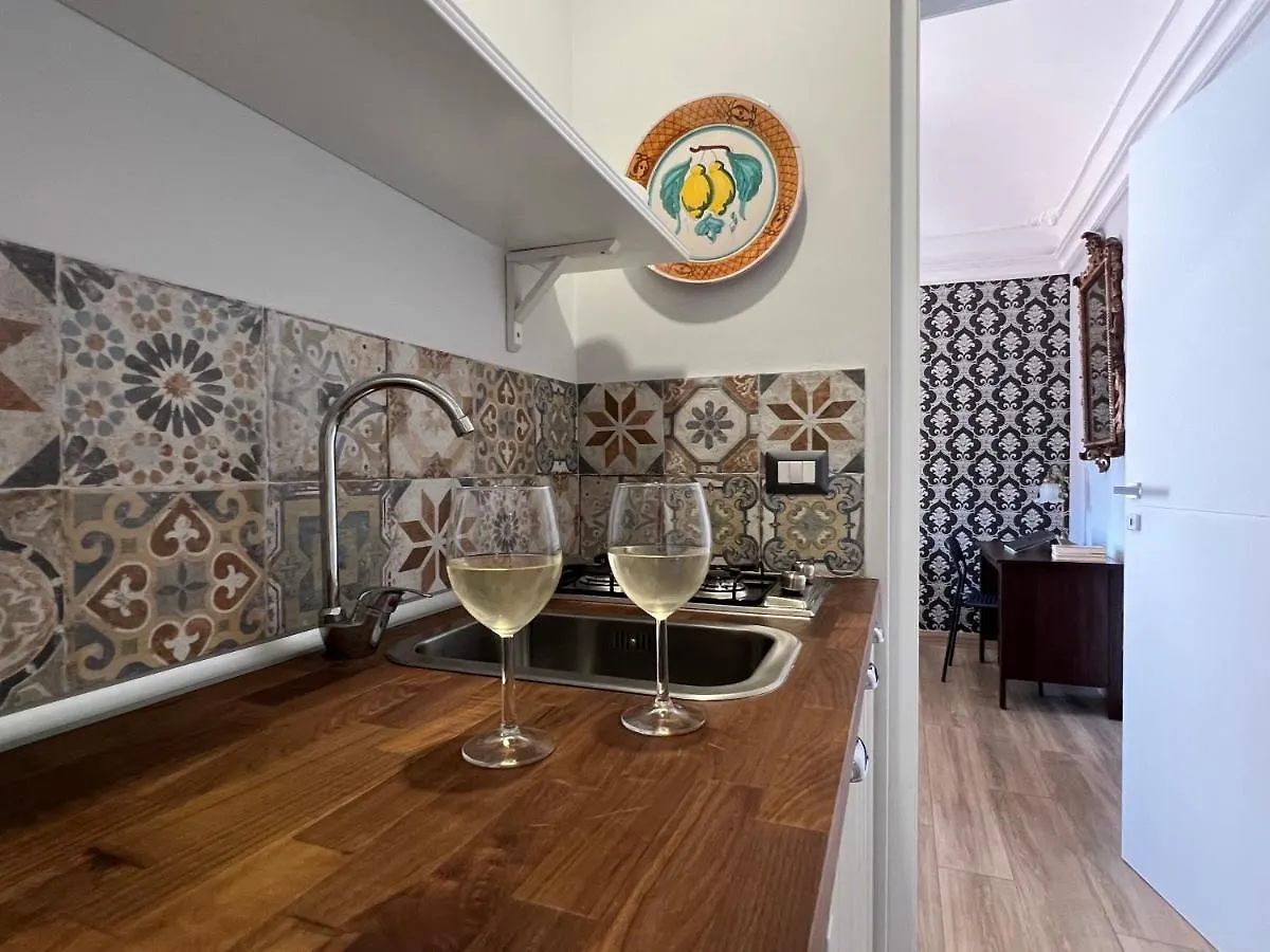 Emanuele Room Catania Italien